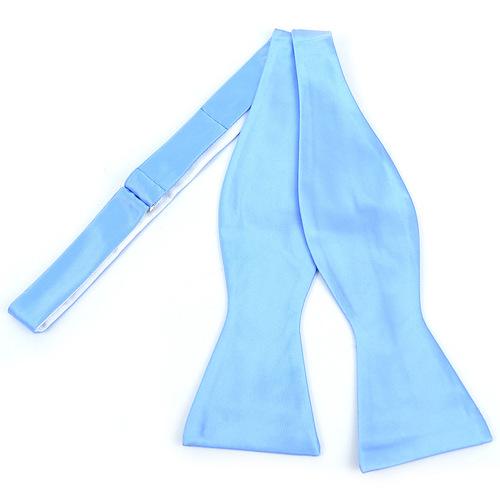 Babyblå självbindande fluga