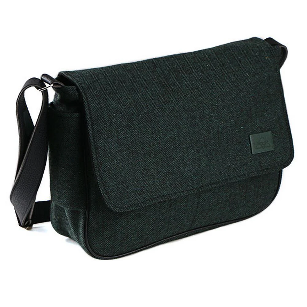 Celtic Ore sadelväska – Green Herringbone Tweed