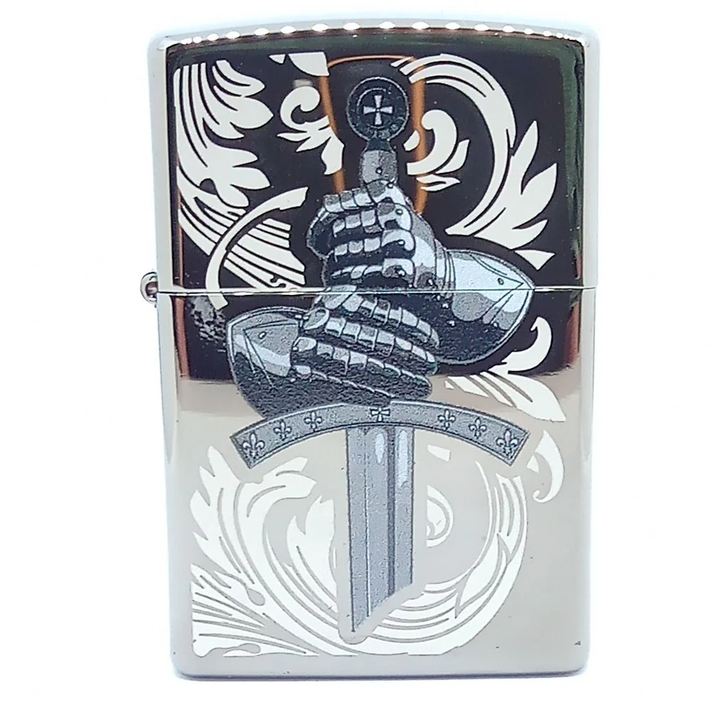 Original Zippo Lighter – Knights Gloves Design